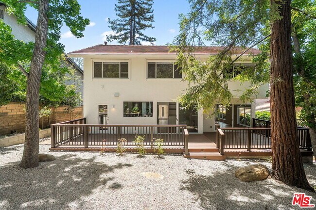 Building Photo - 10311 Clusterberry Ct