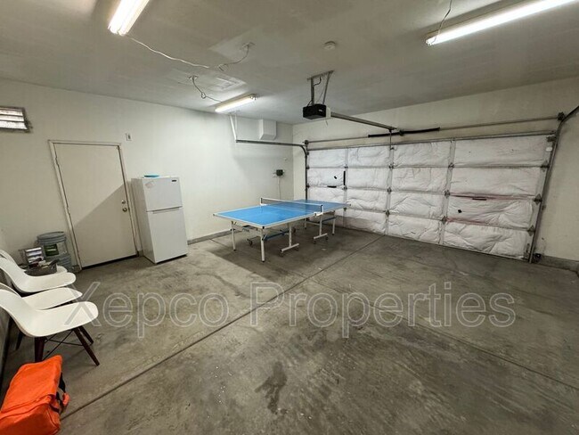 Building Photo - 80746 Diamondback Trail