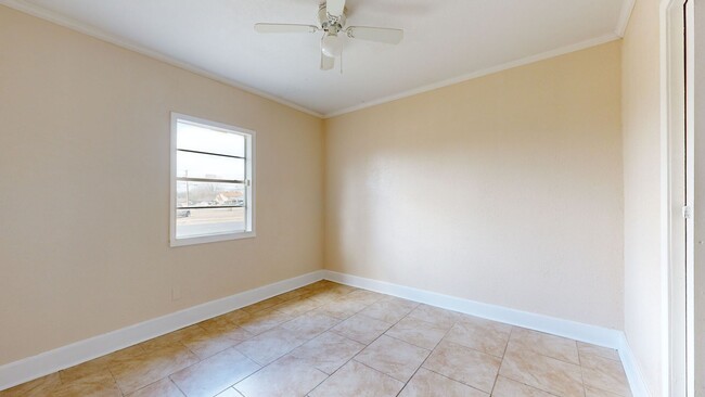 Building Photo - ONLY $1395 PLUS FREE FEBRUARY RENT!!!!