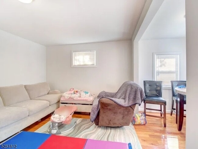 Building Photo - 1210 Roselle St