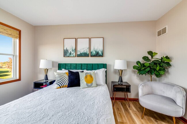 Building Photo - 10268 Cleveland Rd