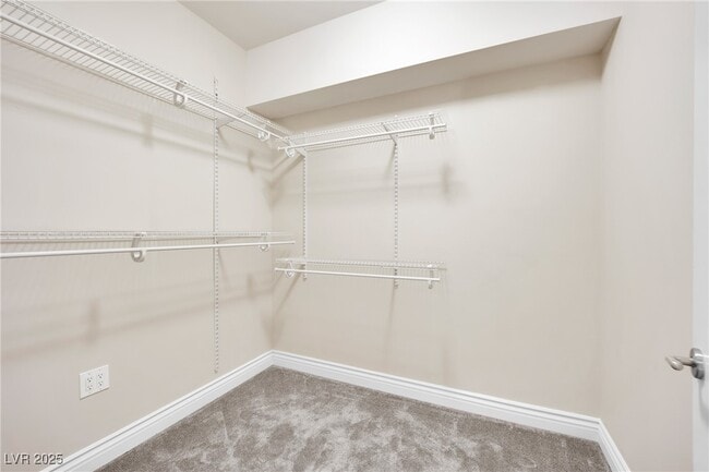 Building Photo - 2777 Paradise Rd