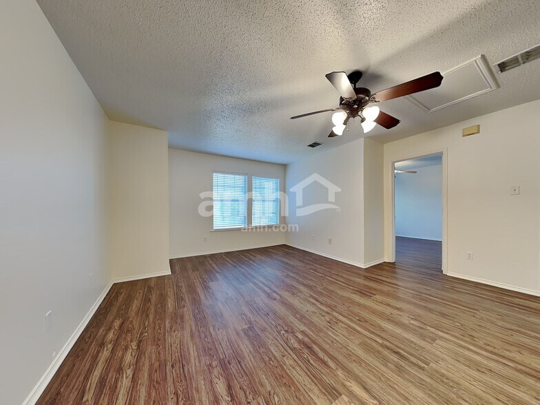 Building Photo - 1699 Wildrose Dr