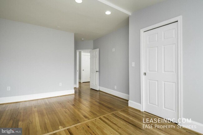 Building Photo - 4707 9th St NW
