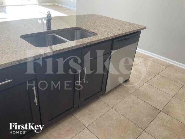 Building Photo - 12259 Crossfield Dr