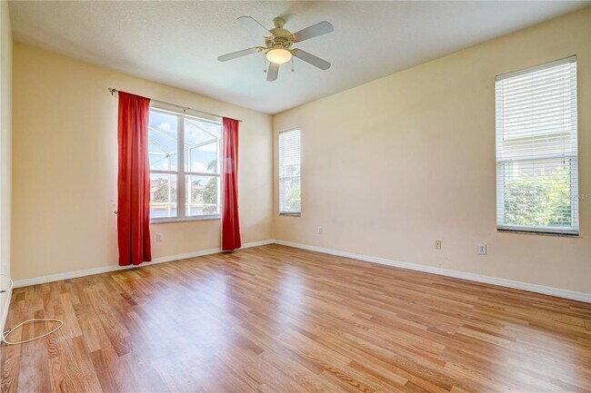 Building Photo - 5621 52nd Ave W