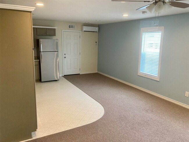 Building Photo - 1602 Avenue O