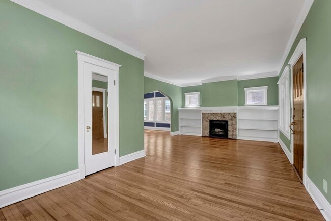 Building Photo - 636 S Euclid Ave