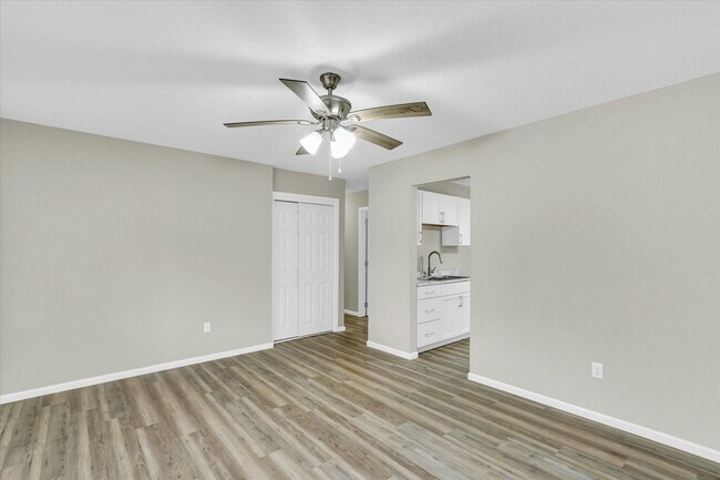 Building Photo - Complete Remodel!  3 Bedroom Home - Available November 2026