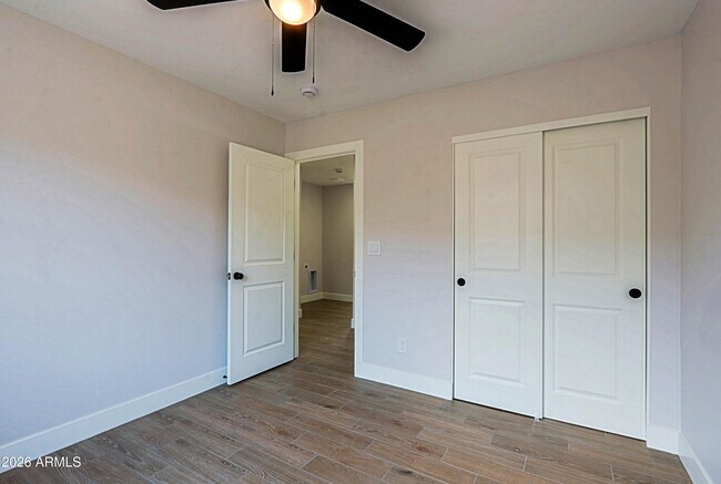 Building Photo - 454 S Pioneer