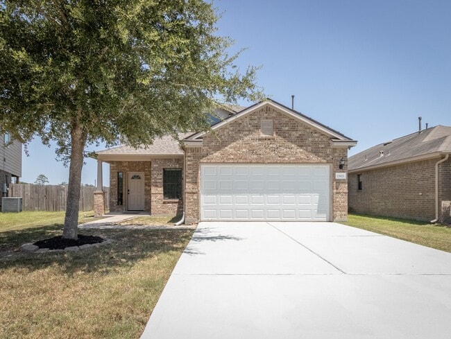 Building Photo - 23622 Virginia Pine Dr