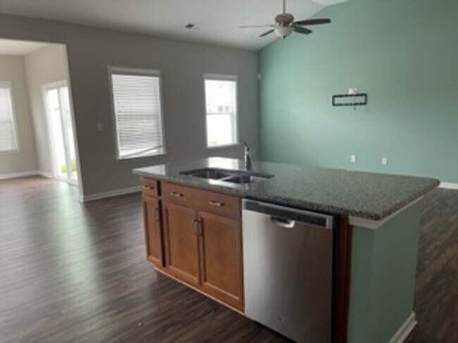 Building Photo - Coming Soon! 3 Bedroom Single Family Home