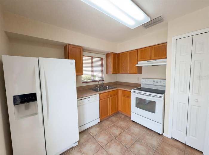 Building Photo - 4519 Reynolds Creek Ave