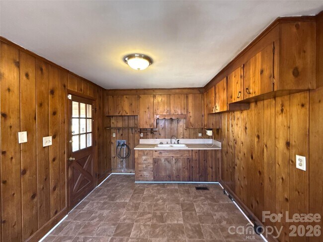 Building Photo - 4428 Brooktree Dr