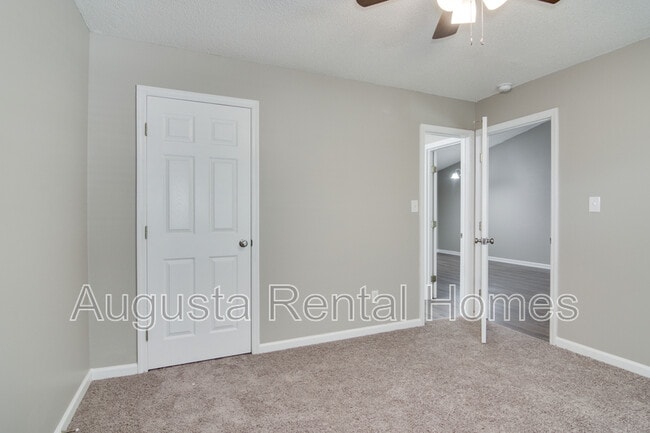 Building Photo - 4035 Calypso Dr