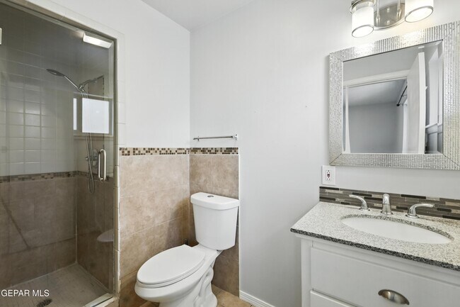 Building Photo - 9674 Stonehaven Dr