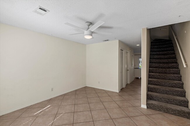 Building Photo - Charming 2-Bedroom home with Front and Rear Balconies