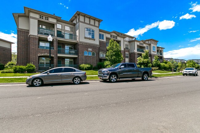 Building Photo - Awesome Condo in Town Center Terrace!