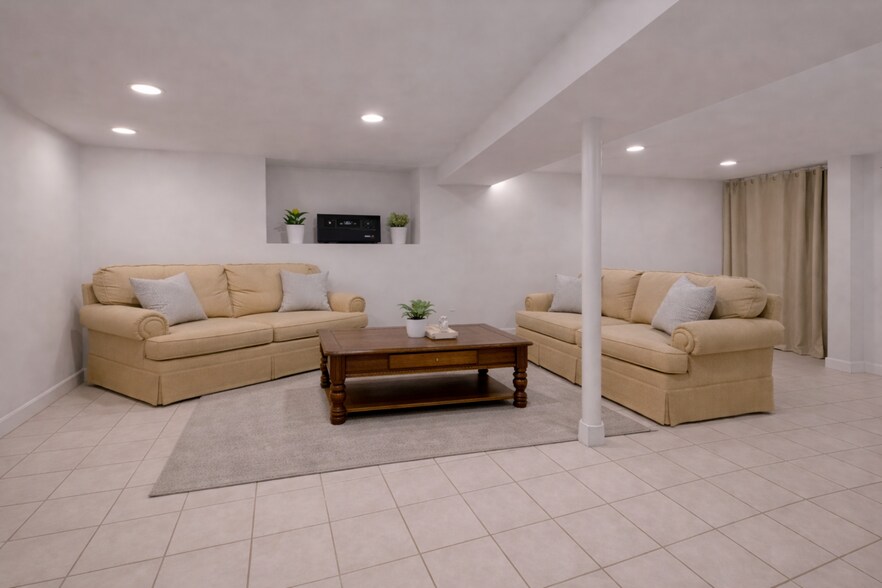 Building Photo - 9 Medford St