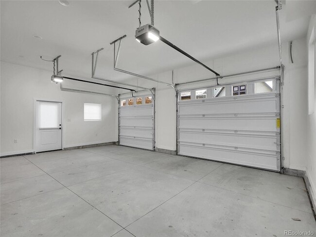 Building Photo - 4640 W 39th Ave