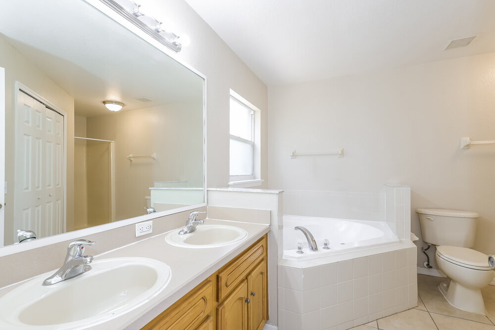 Building Photo - 1236 Apopka Ln