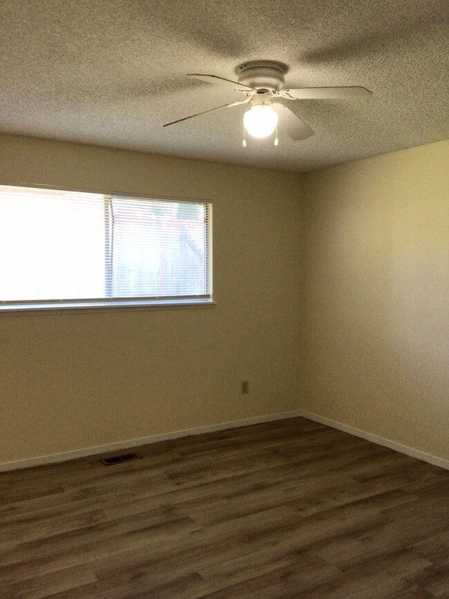 Building Photo - 3BD Ranch Style Home in Cascade Park