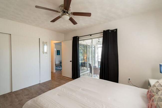 Building Photo - 141 California Ave