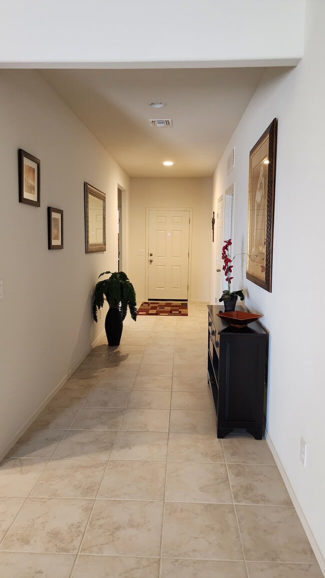 Building Photo - 24615 W Flores Dr