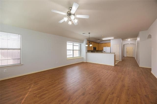 Building Photo - 4616 Brighton Dr