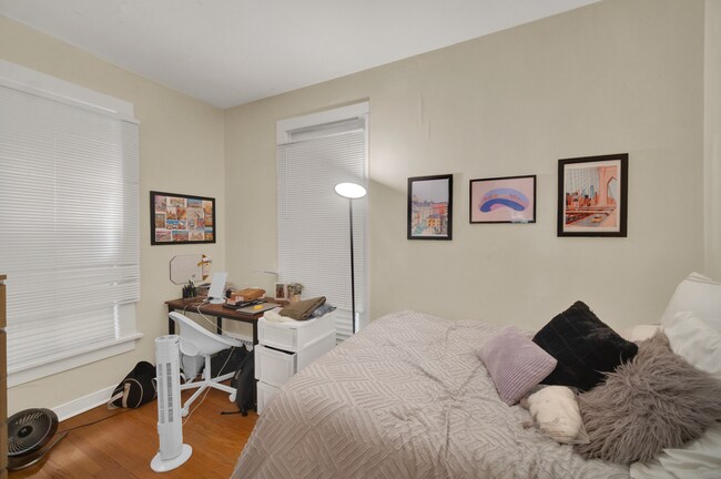 Building Photo - 2036 Sherman Ave