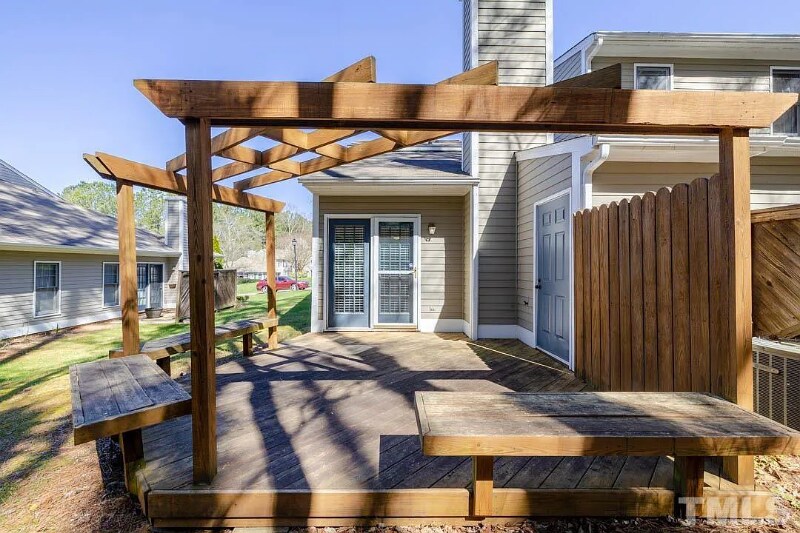 Building Photo - 56 Forest Oaks Dr