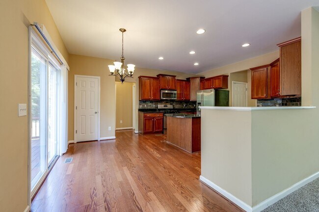 Building Photo - AVAILABLE NOW. 4 Bedroom 3 Bath. Over 3,000 square feet at  Providence Place.  Close to everythin...