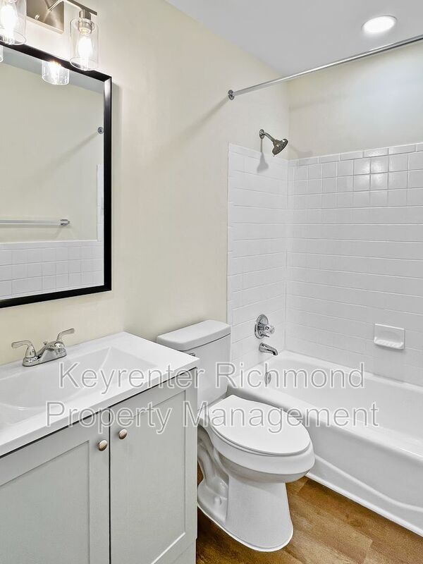 Building Photo - 2112 Autumn Oaks Ln