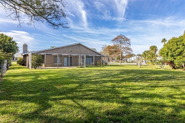 Building Photo - 712 E Flag Way