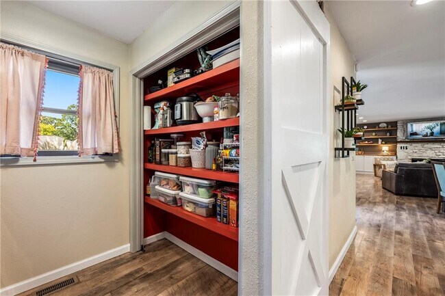 Building Photo - 1 Penzance Dr