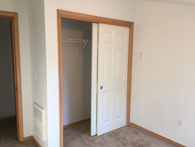 Building Photo - Beautiful 3 beds/ 2 bath townhome for rent !