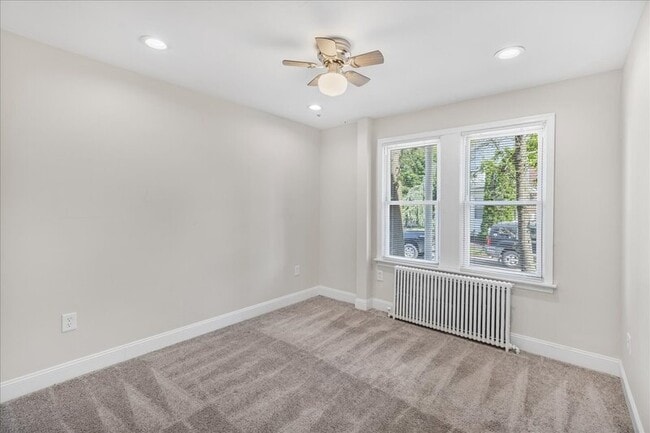 Building Photo - 545 Nassau Ave