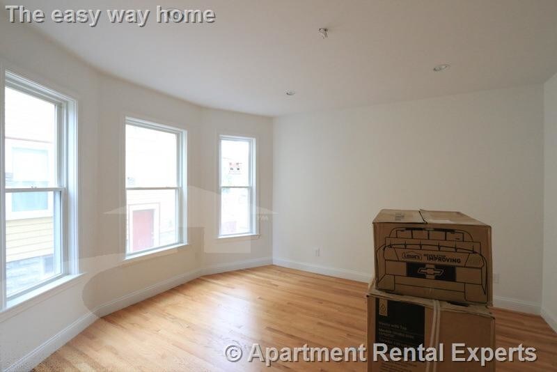 Building Photo - 25 Lewis St