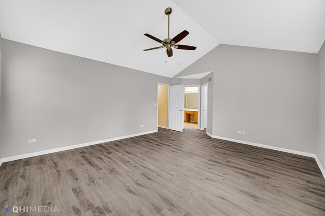 Building Photo - 2047 Ivy Ridge Dr