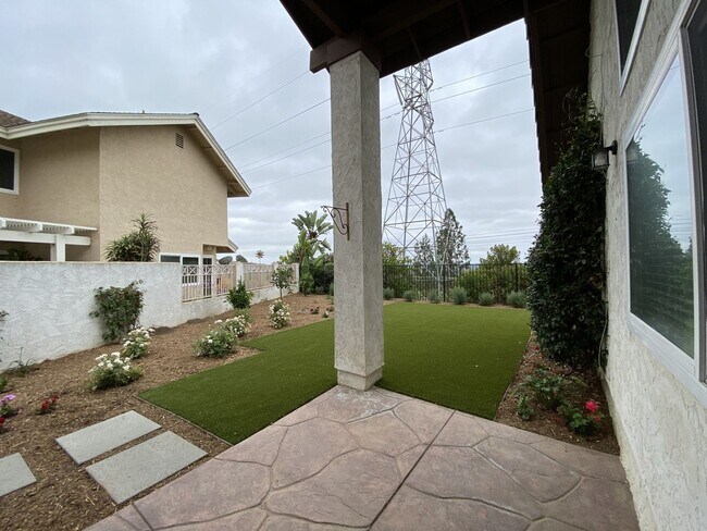 Building Photo - Spacious Home in La Costa with Nice View!!