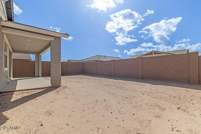 Building Photo - 11157 W Parkway Dr