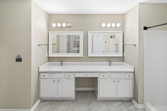 Building Photo - 8778 Faye Ct