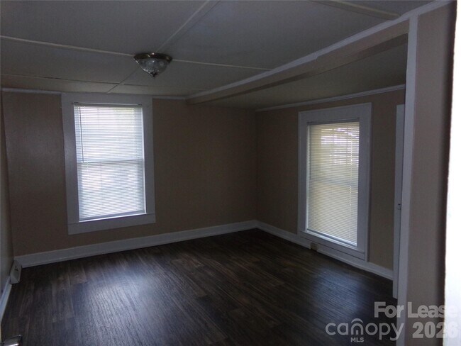 Building Photo - 729 Spruce St