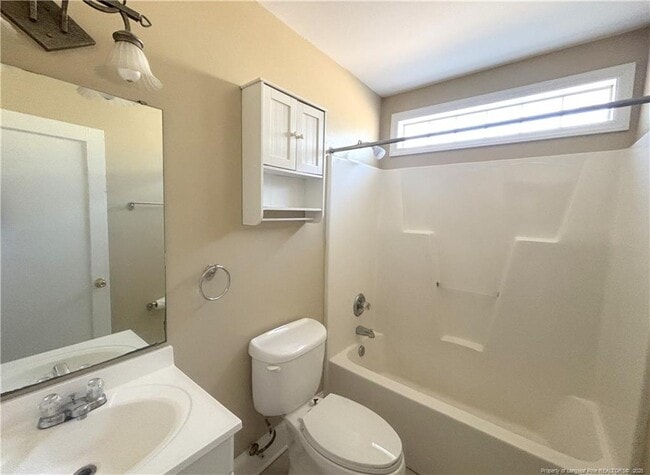 Building Photo - 1519 Fort Bragg Rd