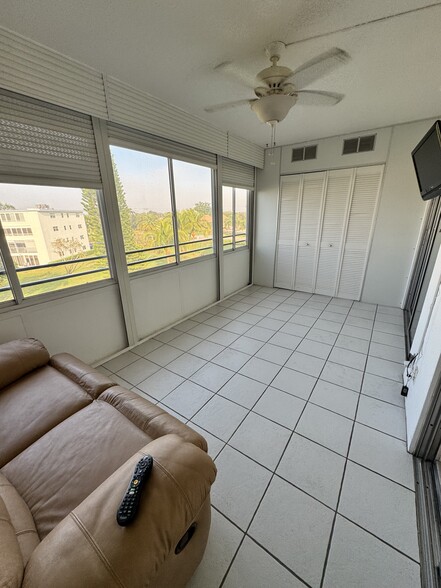 Storage closet - 4007 Yarmouth a