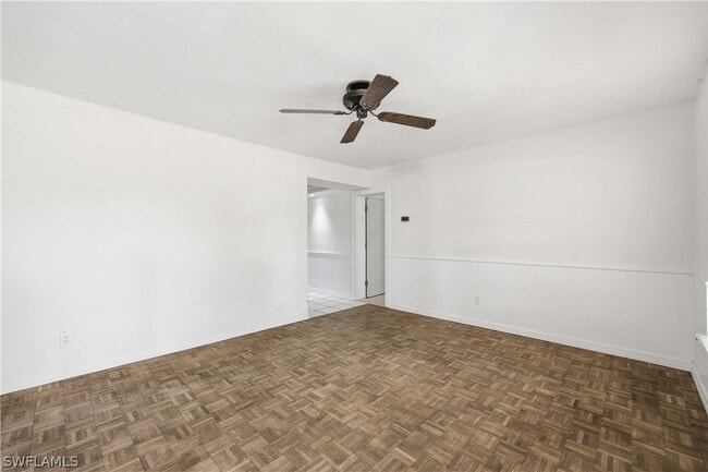 Building Photo - 1377 11th Ct N