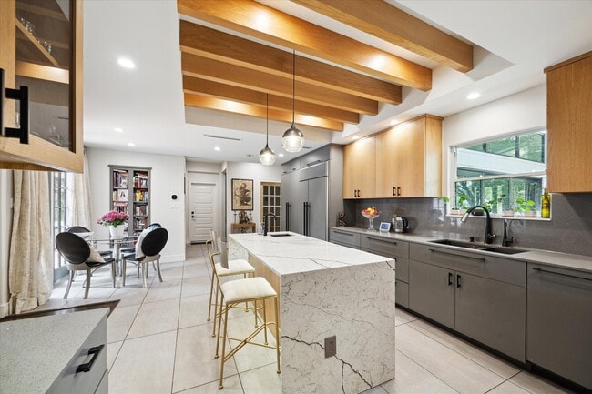 Building Photo - 1902 Chimney Rock Rd