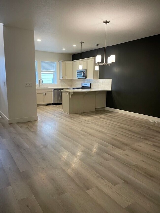 Building Photo - 13963 Silver Peak Ln