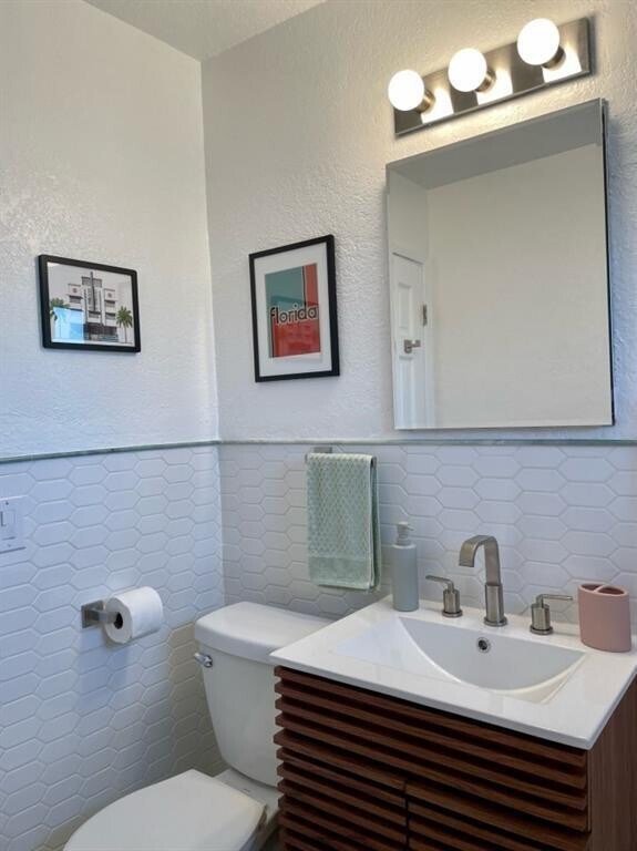 Building Photo - 2611 NE 20th St