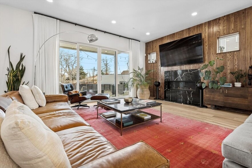 Building Photo - 4664 Elm Ct